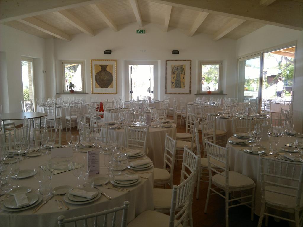 Villa Ristorante Country House Isolabelgatto Fano Exterior foto