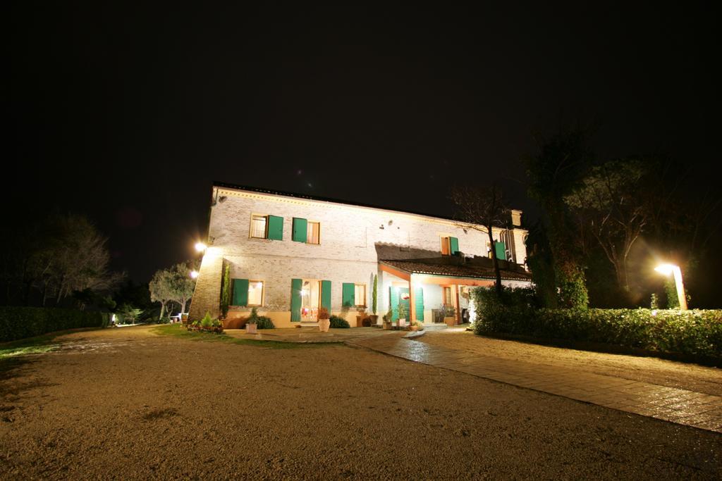 Villa Ristorante Country House Isolabelgatto Fano Exterior foto