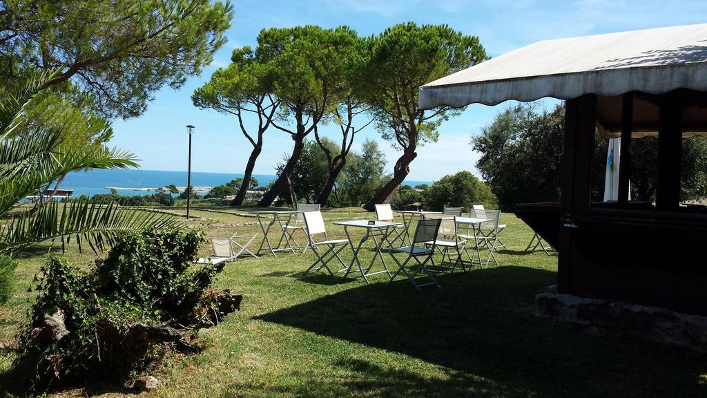 Villa Ristorante Country House Isolabelgatto Fano Exterior foto