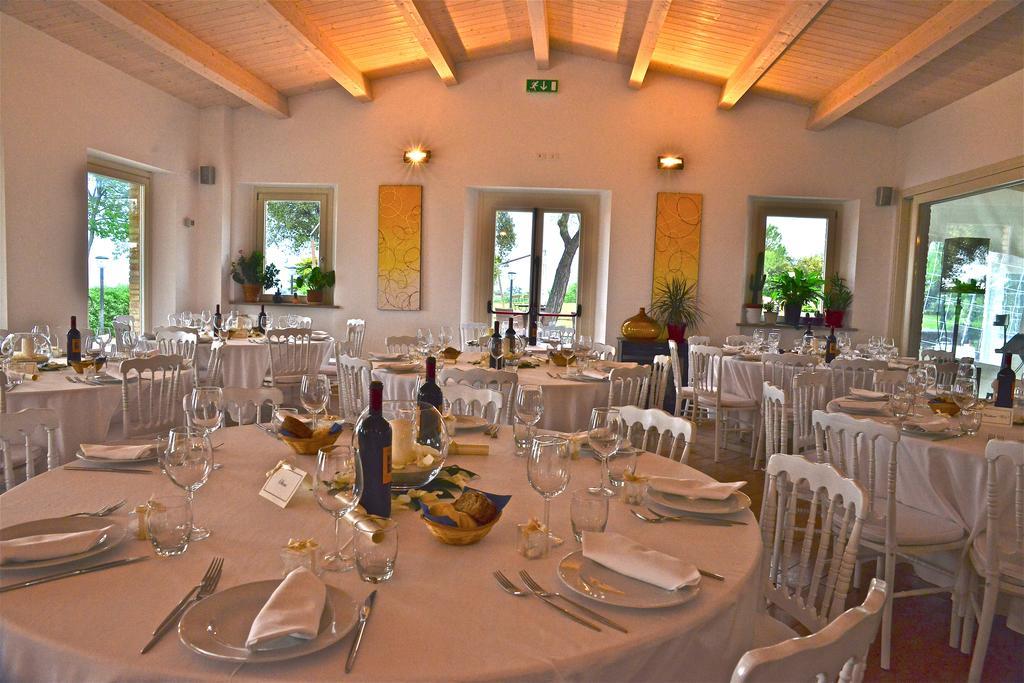 Villa Ristorante Country House Isolabelgatto Fano Exterior foto